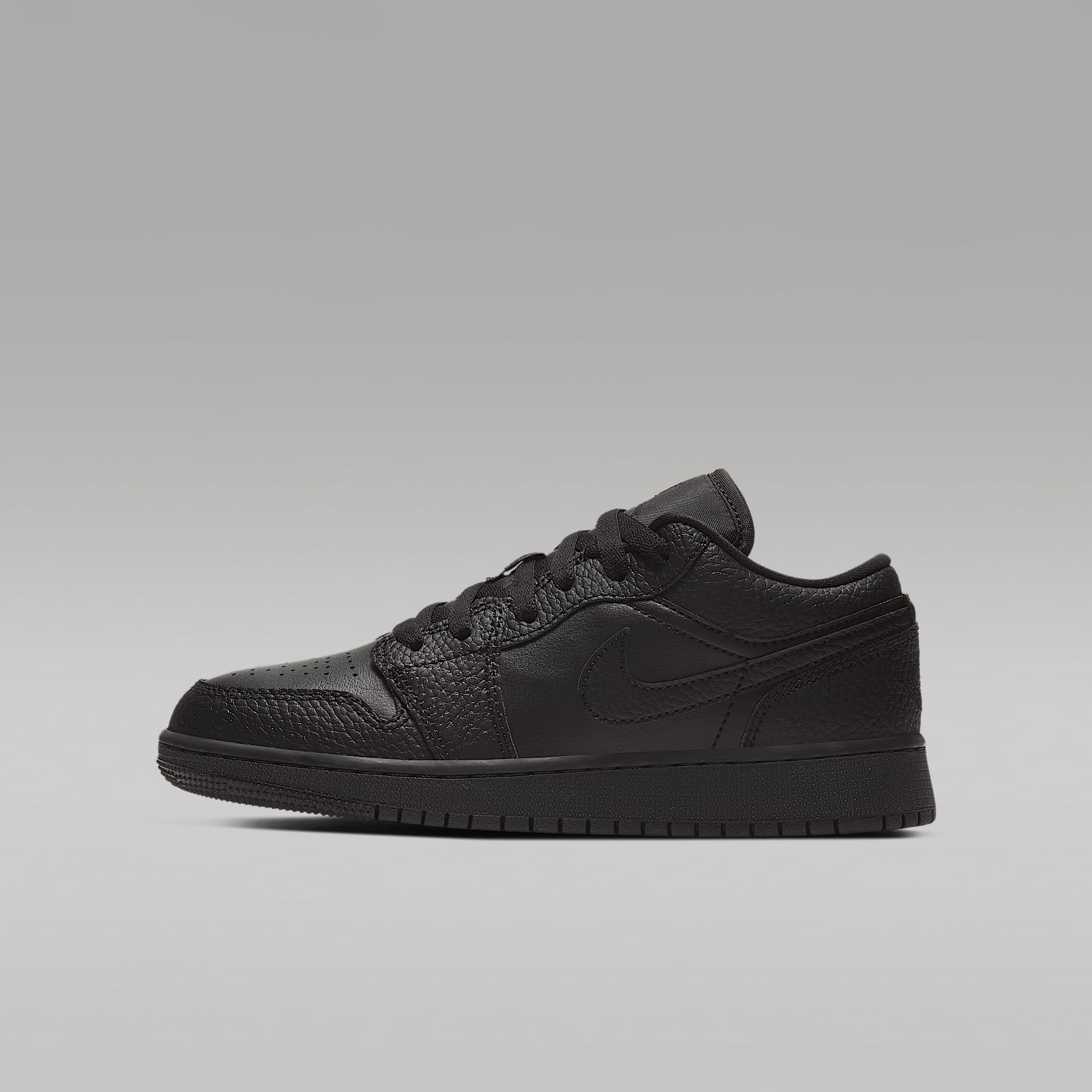 Air Jordan 1 Low Big Kids' Shoes. Nike.com